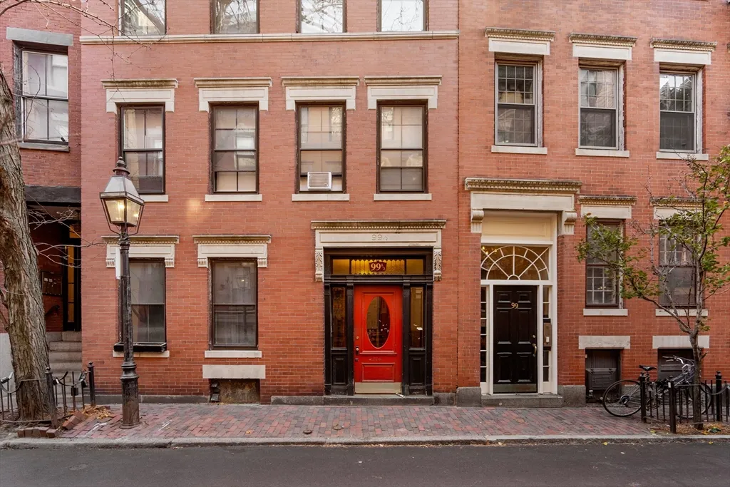 99.5 Myrtle St, Beacon Hill