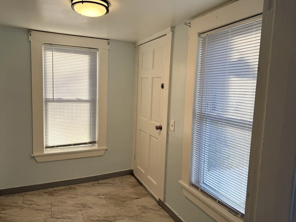89 Spruce St, Winchendon