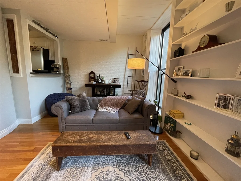 124 Beacon St, Back Bay