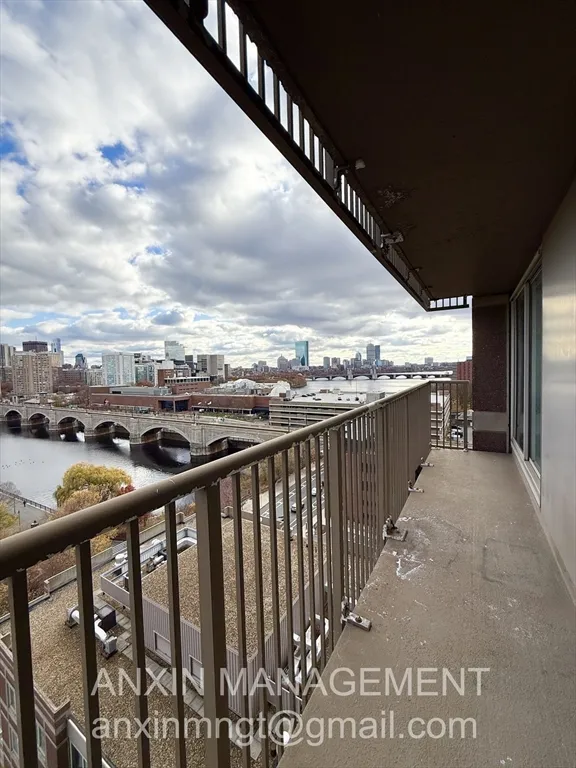 10 Museum Way, East Cambridge