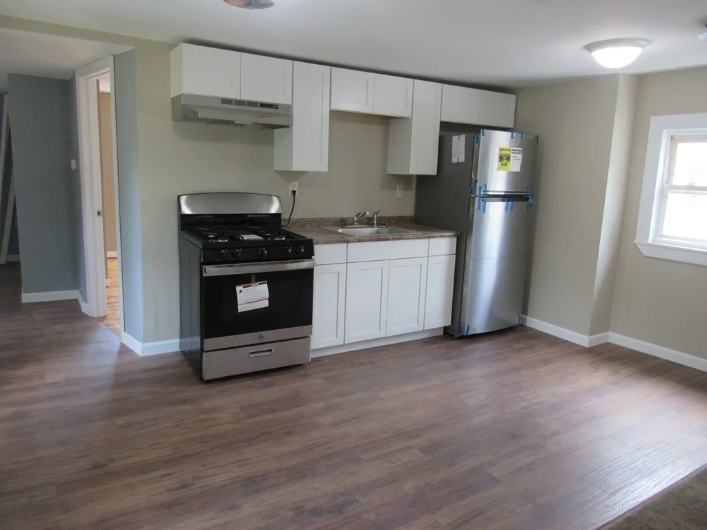 27 Maple St, Millbury