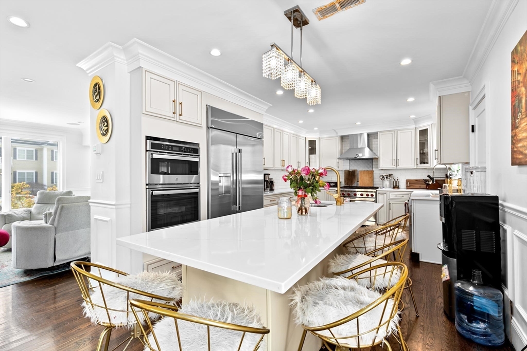 110 Redwood Rd, Newton
