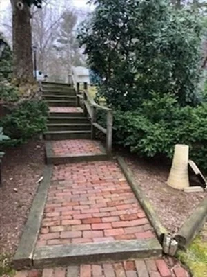 670 Eastside Rd, Wrentham