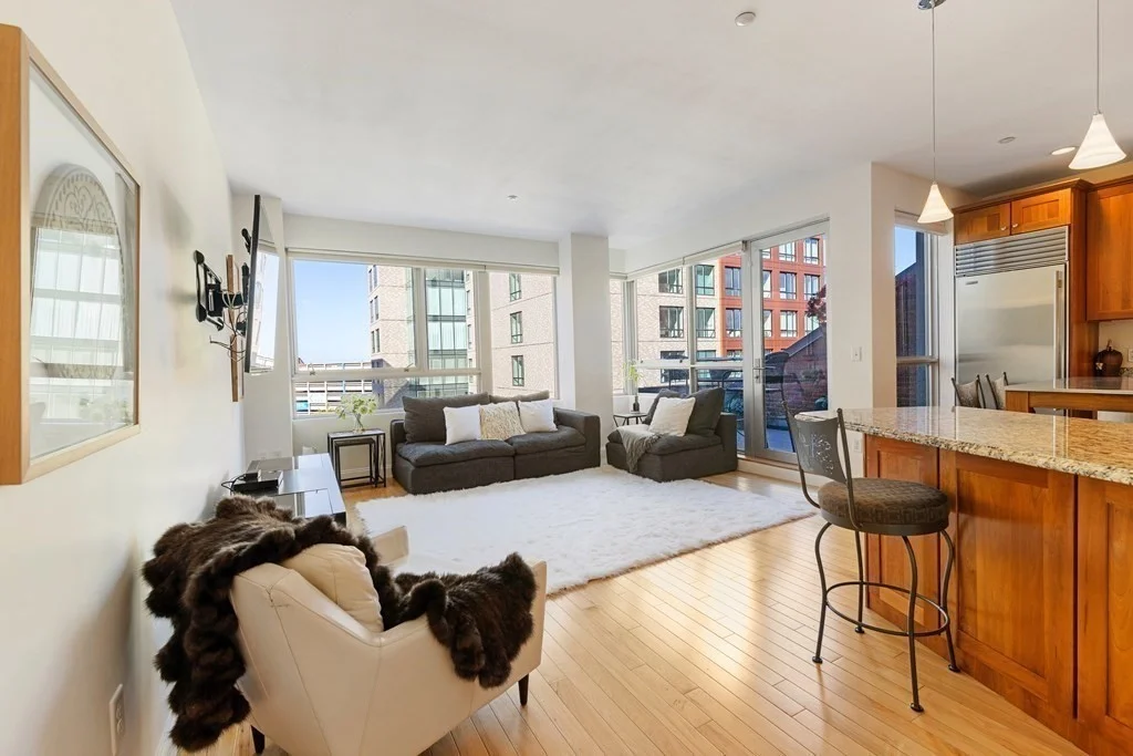 99-105 Broad, Waterfront