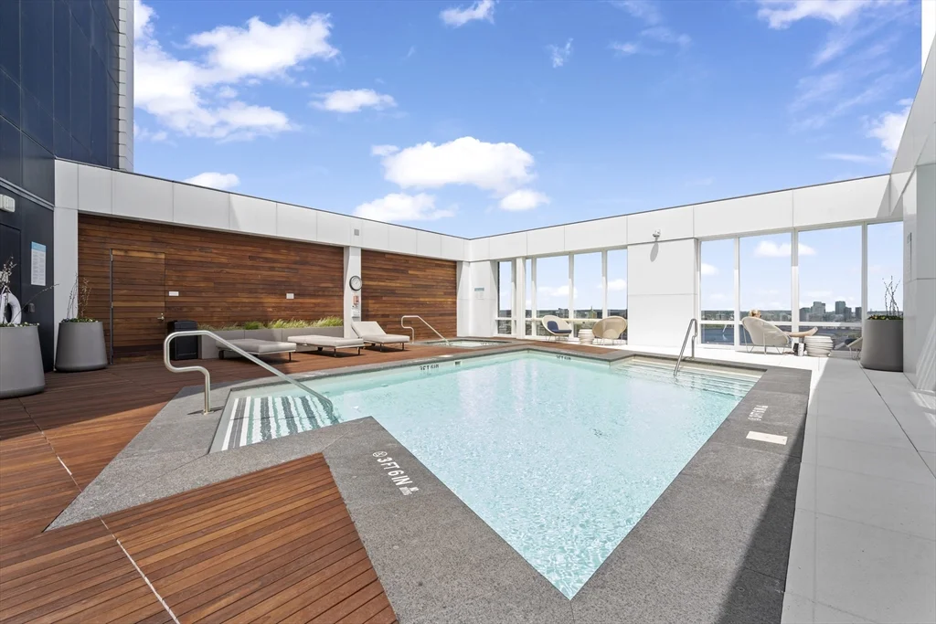 188 Brookline Ave, Fenway