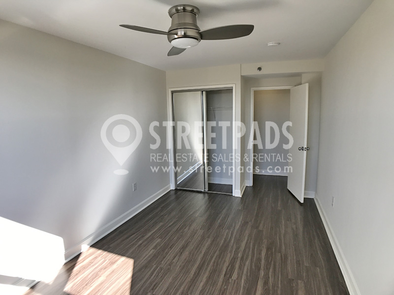 700 Huron Ave, Strawberry Hill