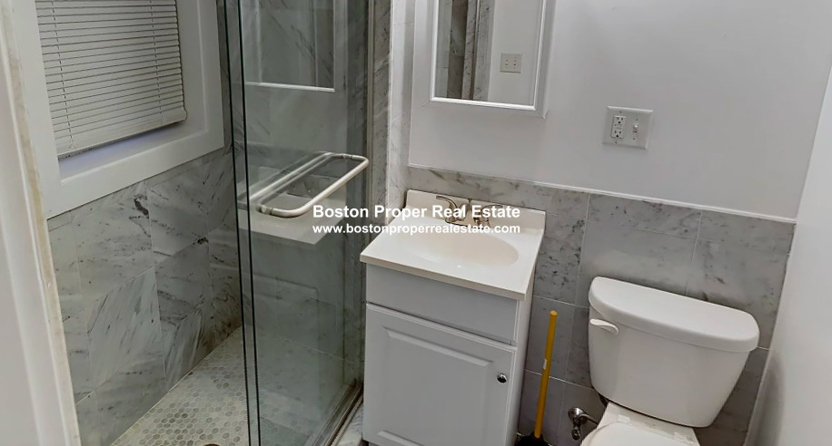 109 Queensberry St, Fenway