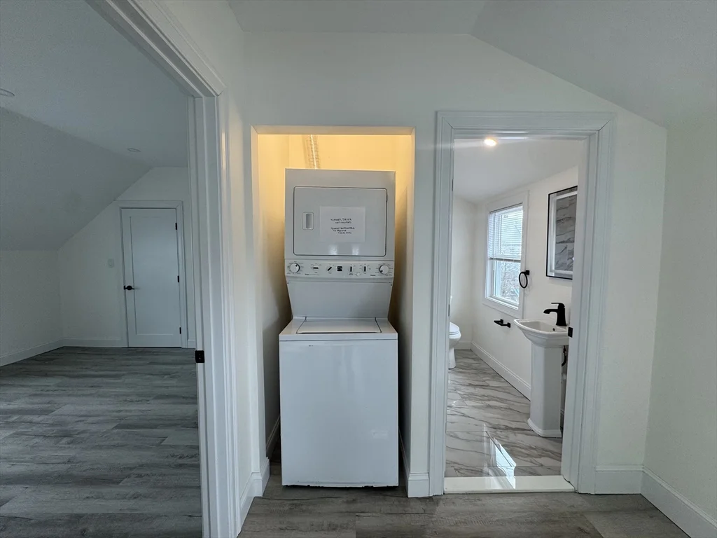 16 Adams St, Hyde Park