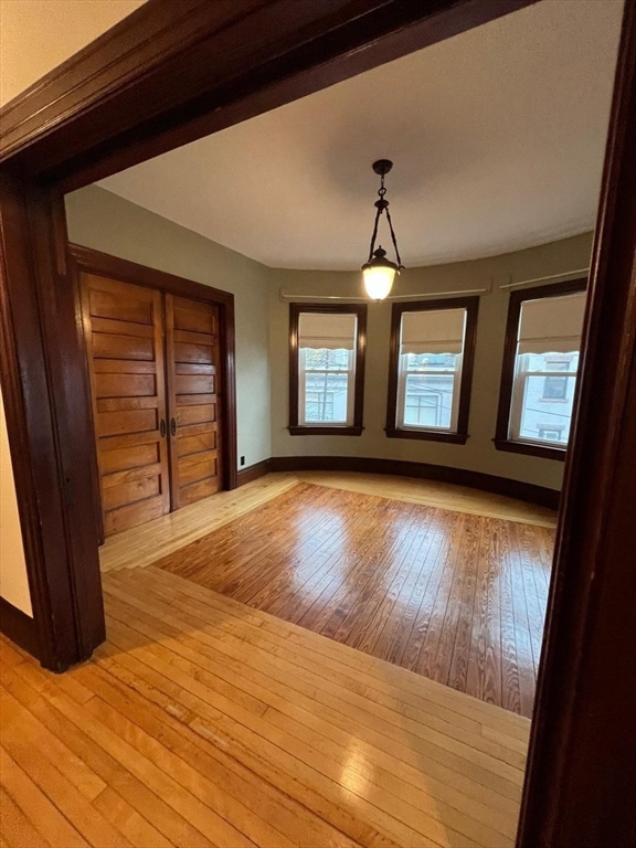 256 Maple St, Fall River