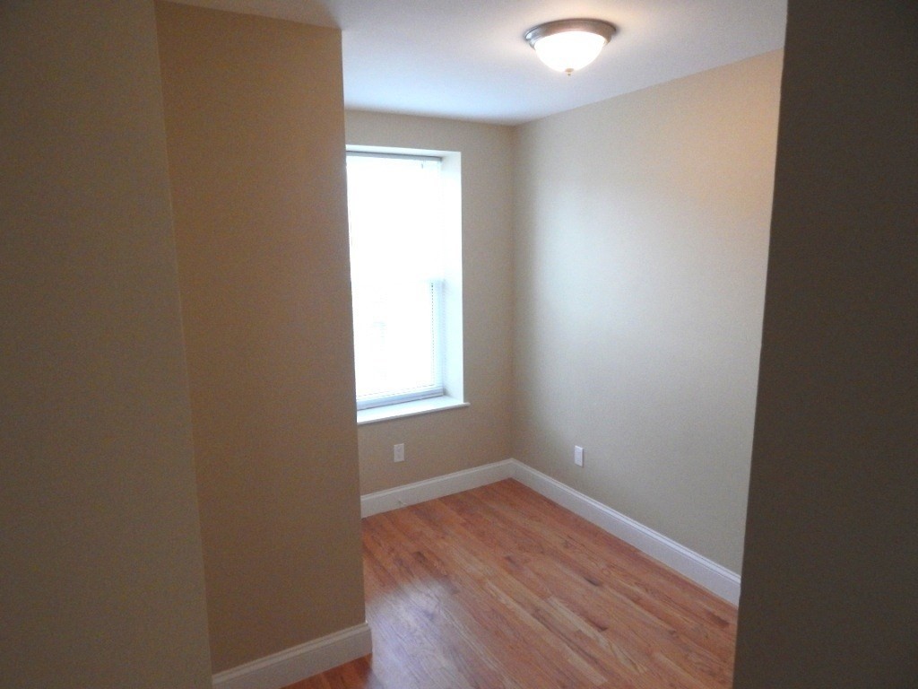 28 Chelsea St, East Boston