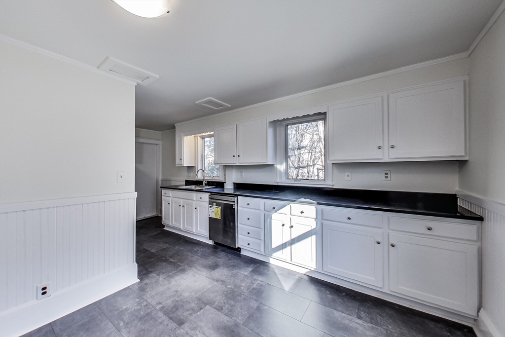 183 Powder House Blvd, West Somerville