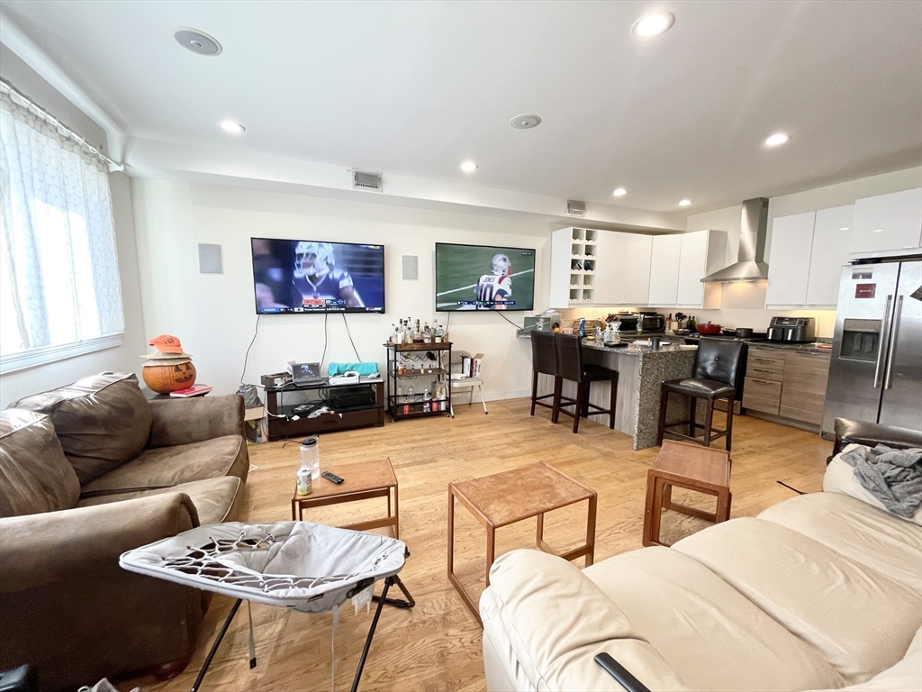 275 Dorchester Ave, South Boston