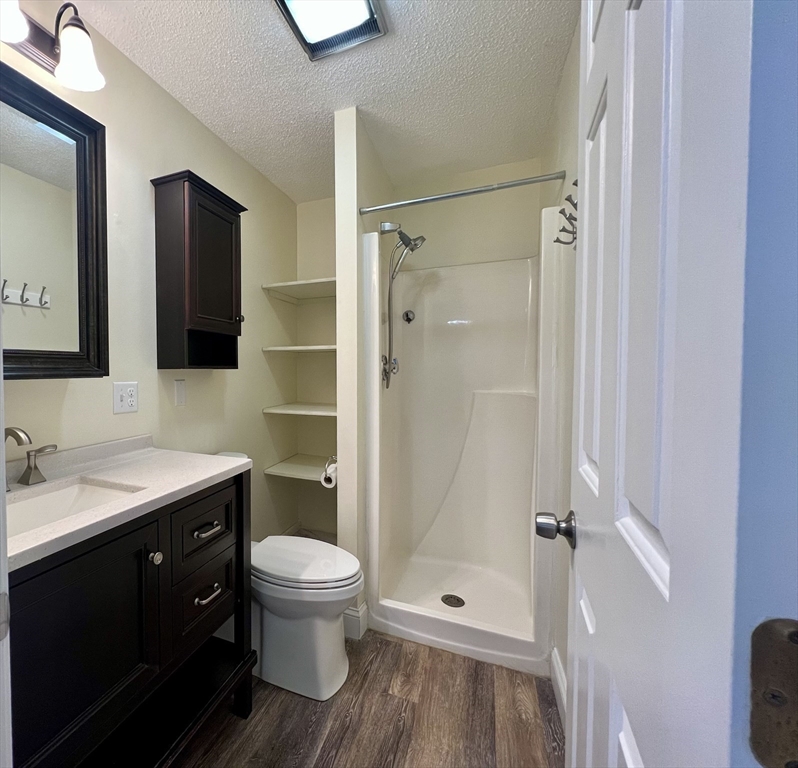 103 Main St, Pepperell