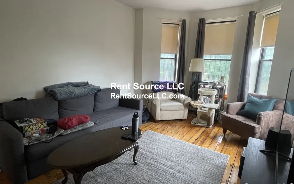 31 Fort Ave, Roxbury