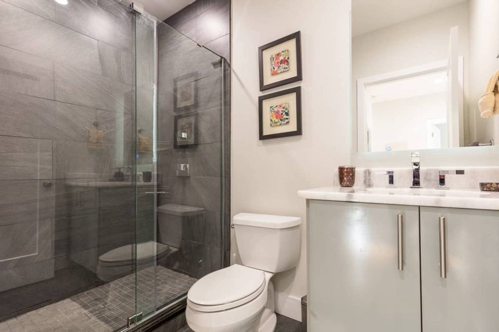 666 Massachusetts Ave, South End