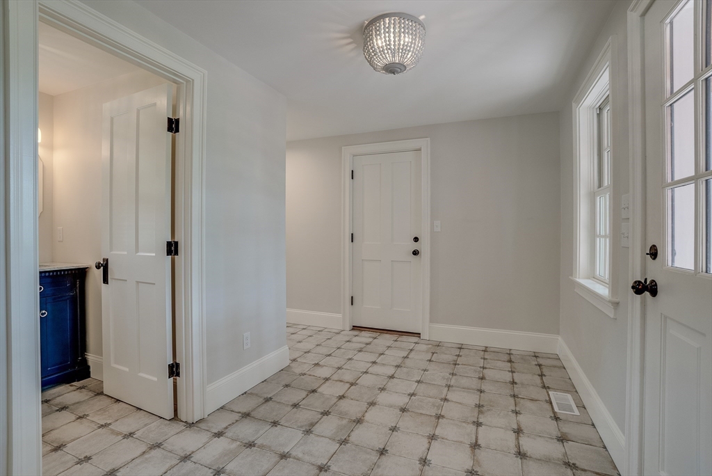 269 Dudley Rd, Bedford