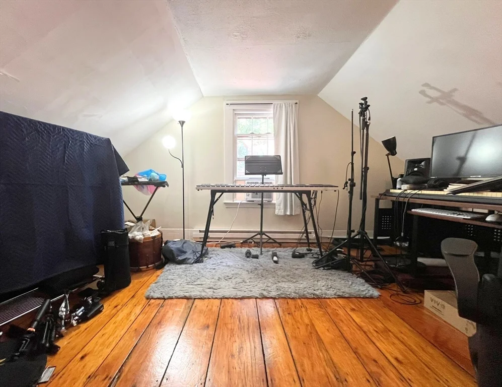 269 Lamartine St, Jamaica Plain