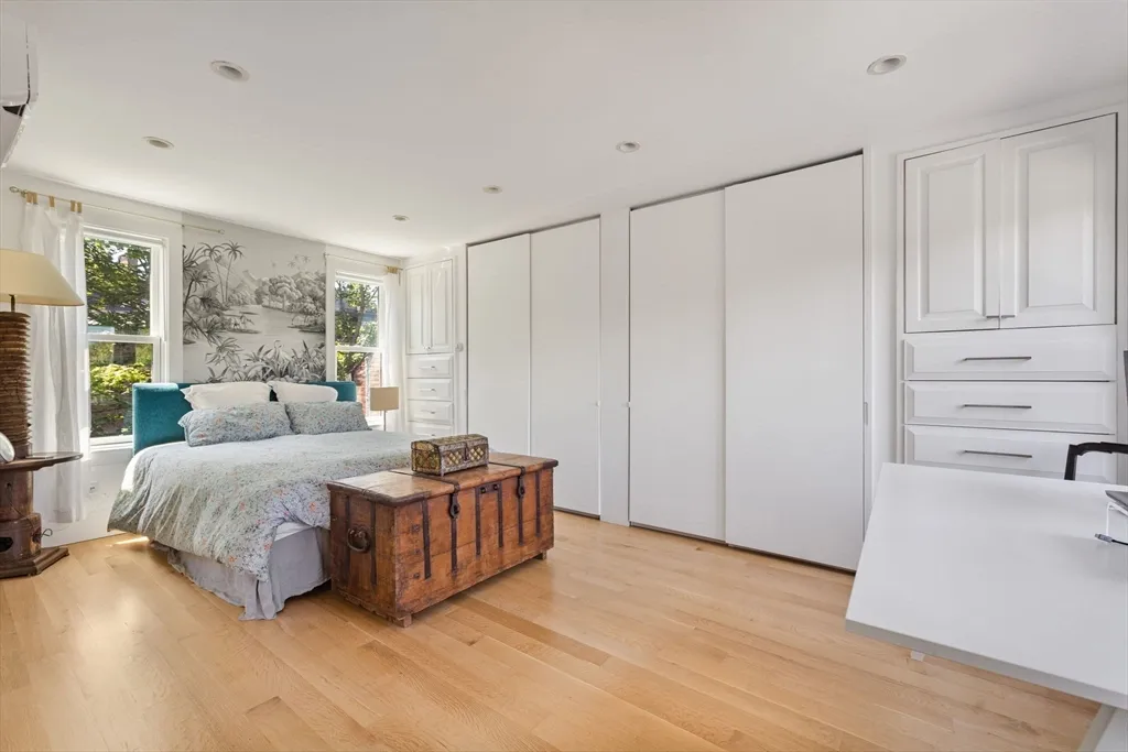 201 West Springfield St, South End