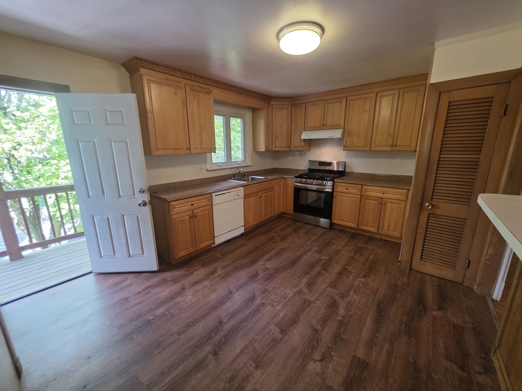 19 Fowler St, Quincy Center