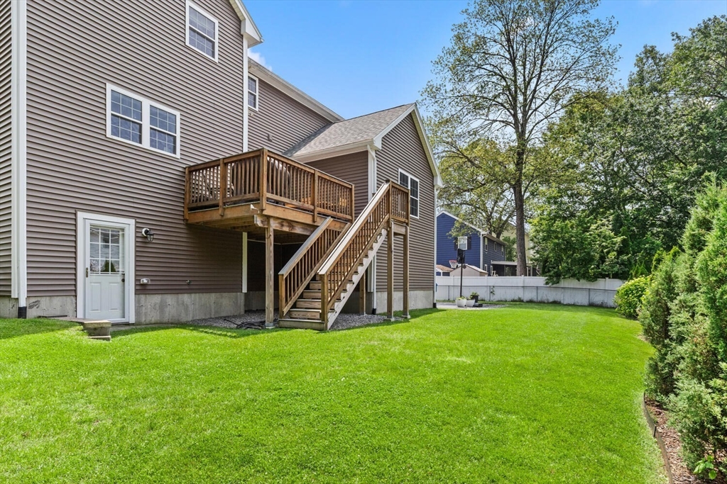 10 Carol Ave, Burlington