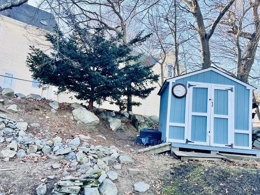 118 Wyoming Ave, Oak Grove