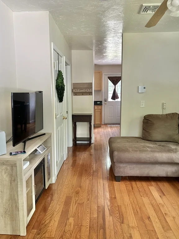 11 Carpenter Ave, Attleboro