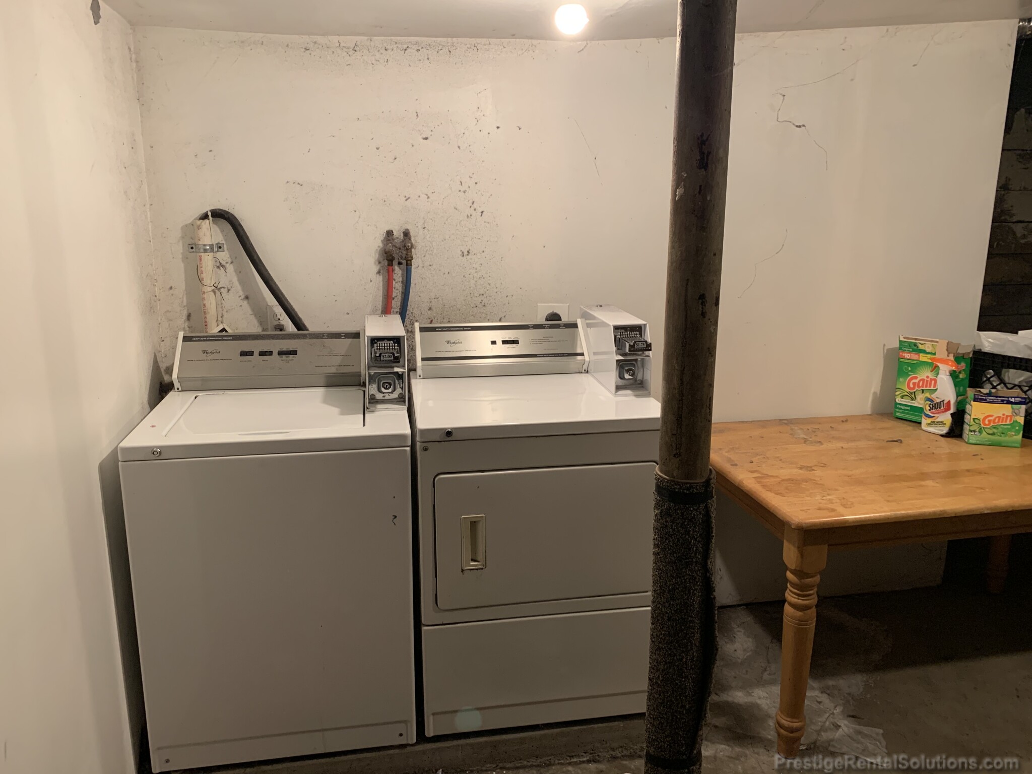 348 Faneuil St, Oak Square