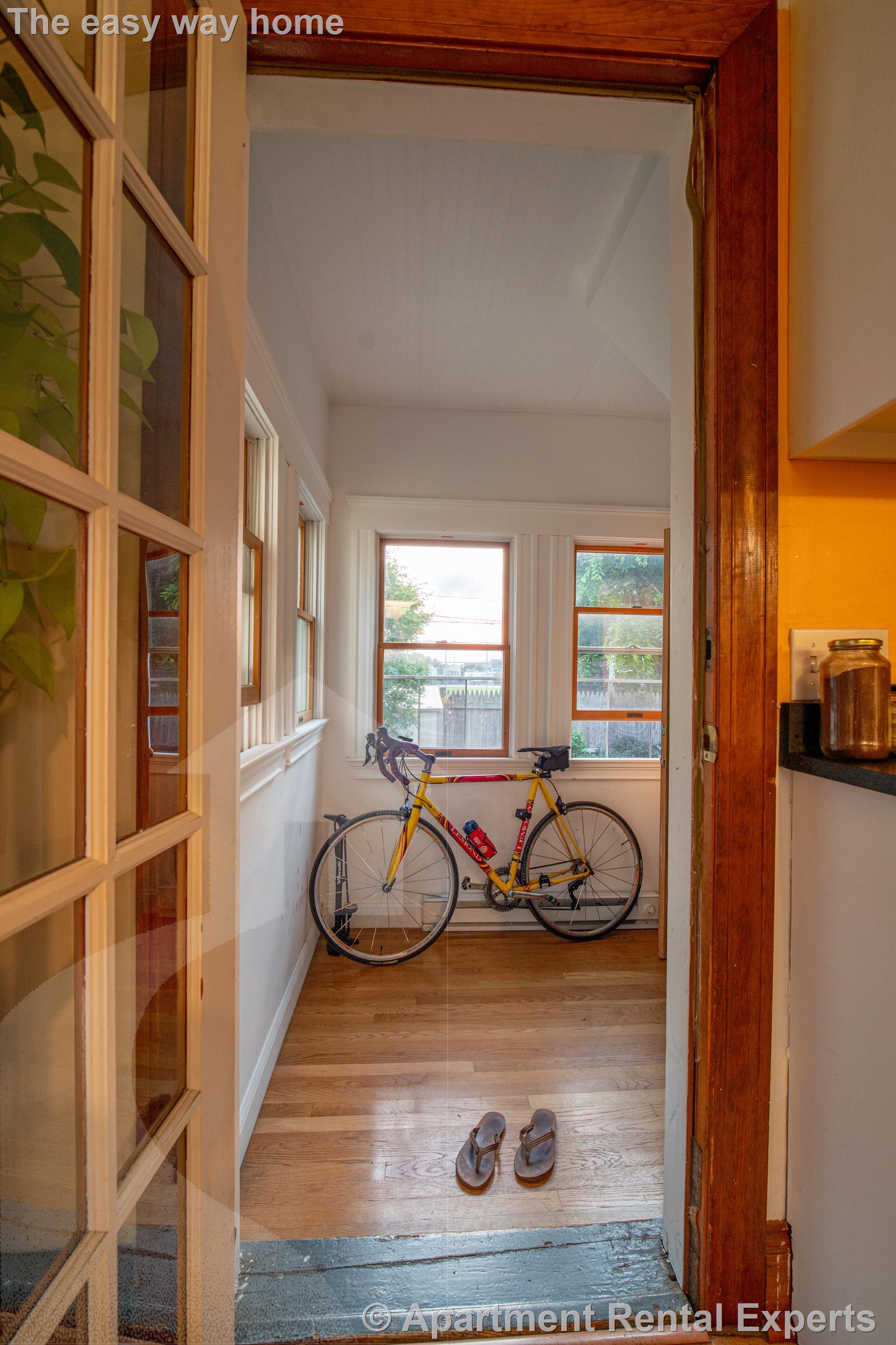 11 Hinckley St, Magoun Square