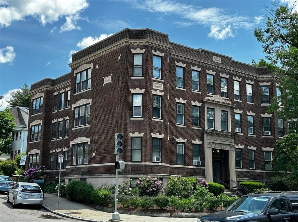 224 Jamaicaway, Jamaica Plain