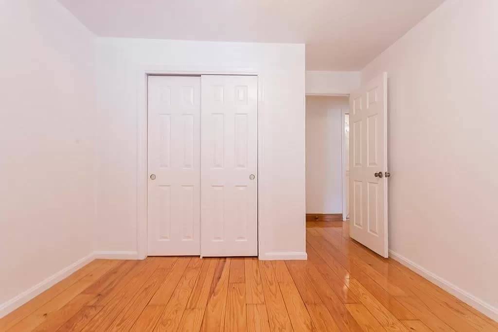 35 Fort Ave, Roxbury