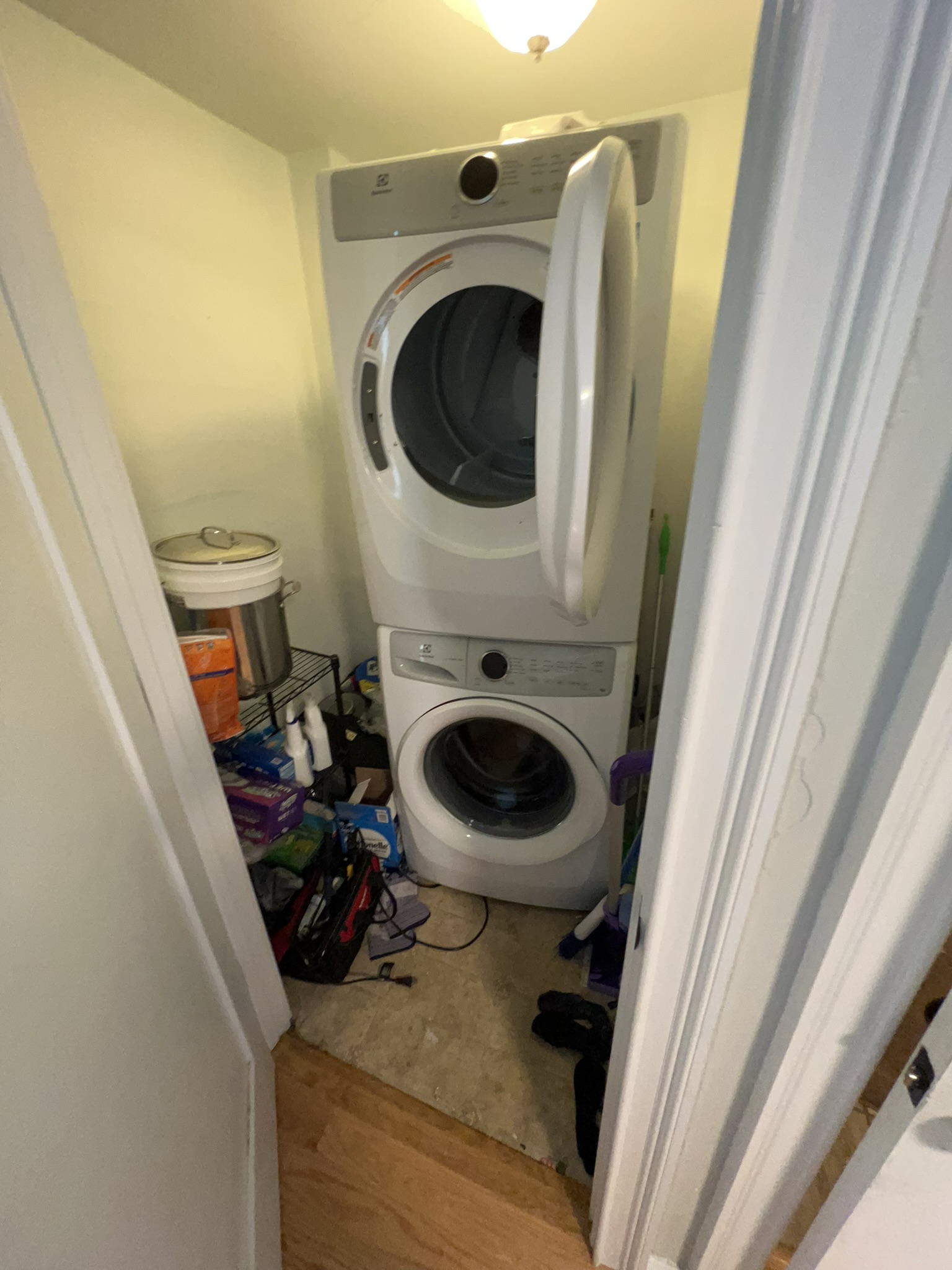 221 West 2nd St, South Boston