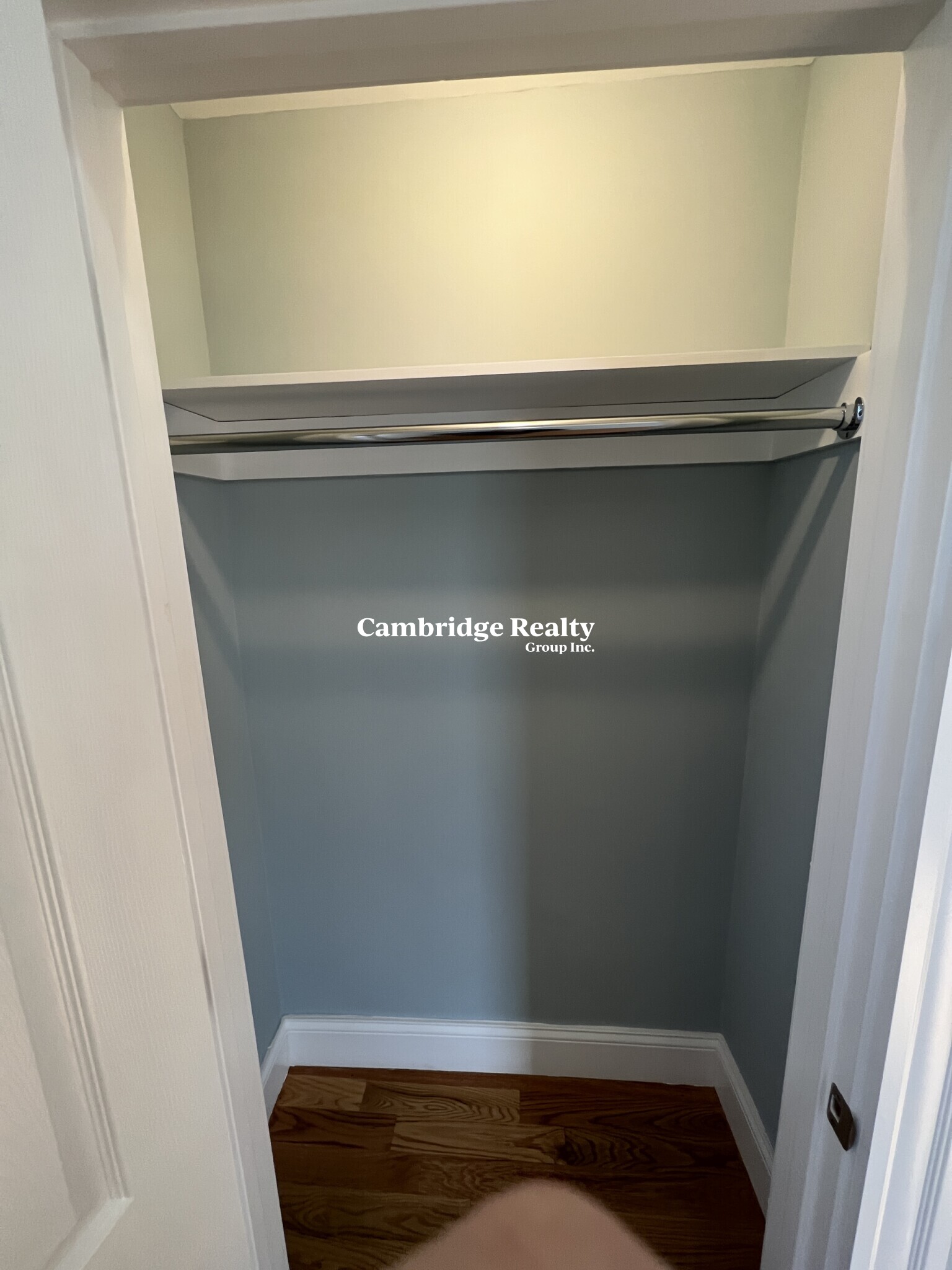 372 Oxford St, Ward Two