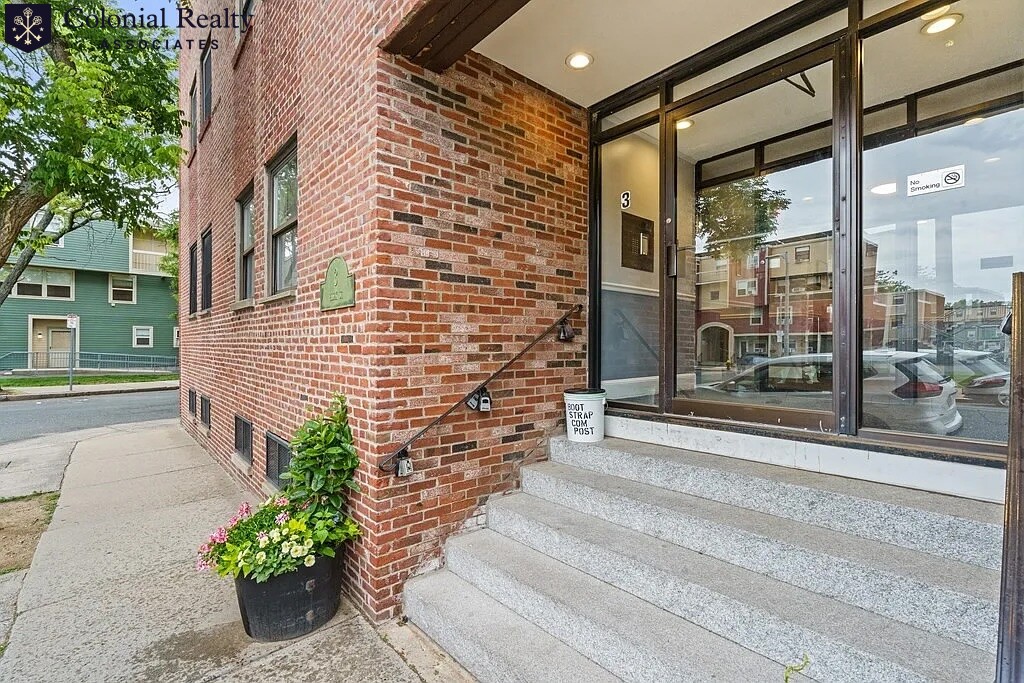 3 Essex St, Charlestown