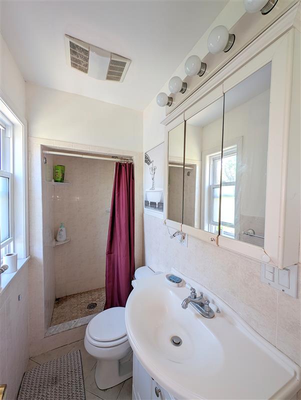 15 Paulina St, Tufts