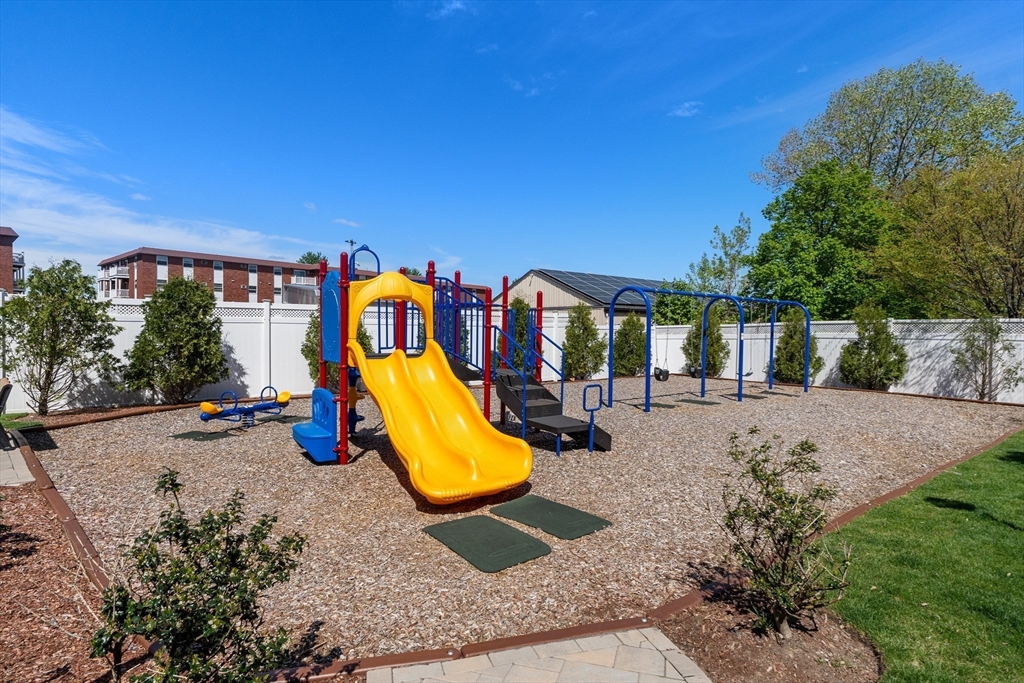 320 Middlesex Ave, Medford