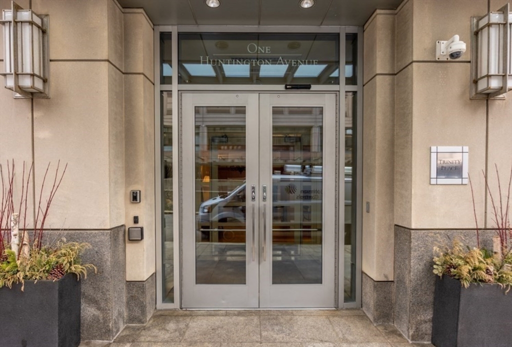 1 Huntington Ave, Back Bay