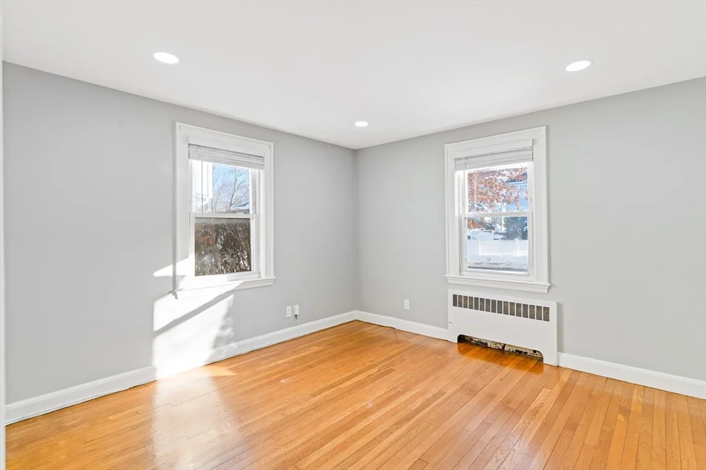 126 Washington Ave, Waltham