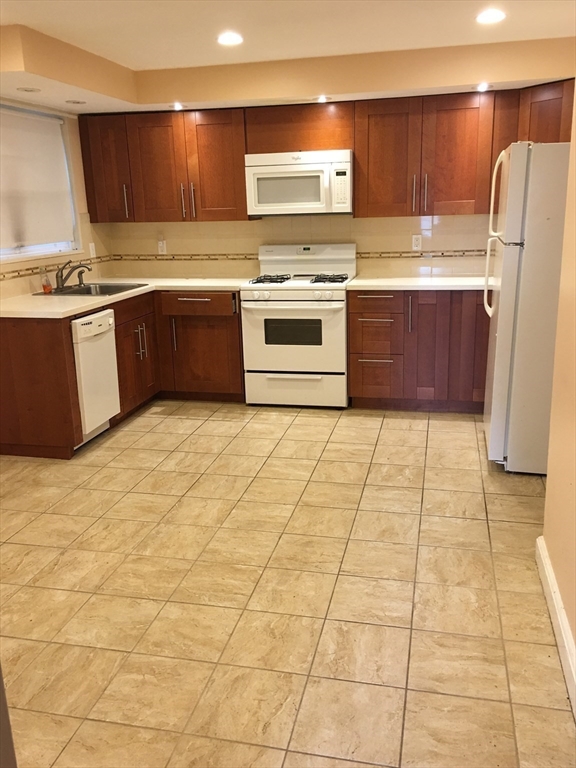 1117 Chestnut St, Newton Upper Falls