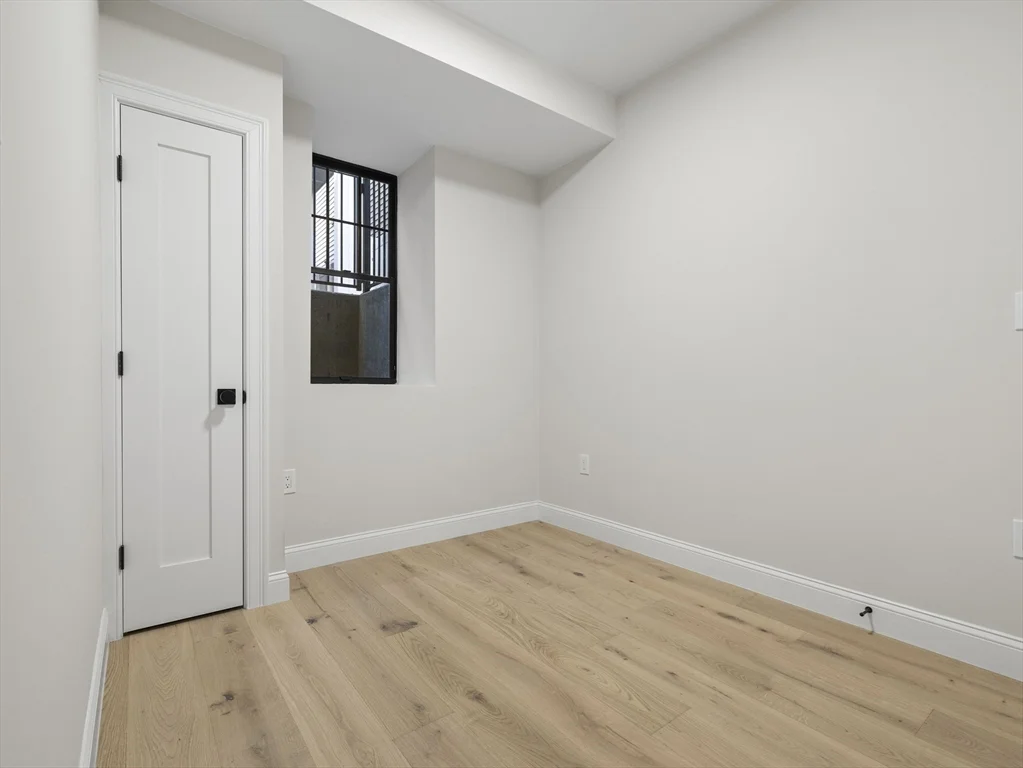 48 Woodward St, South Boston