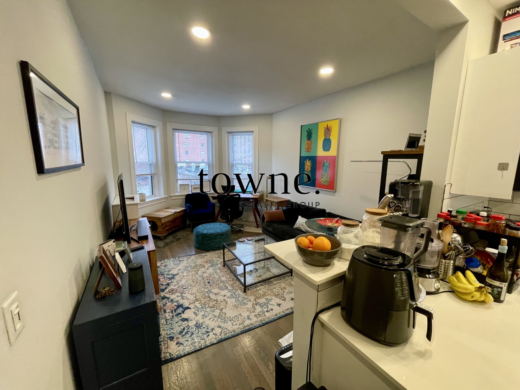 98 Queensberry St, Fenway