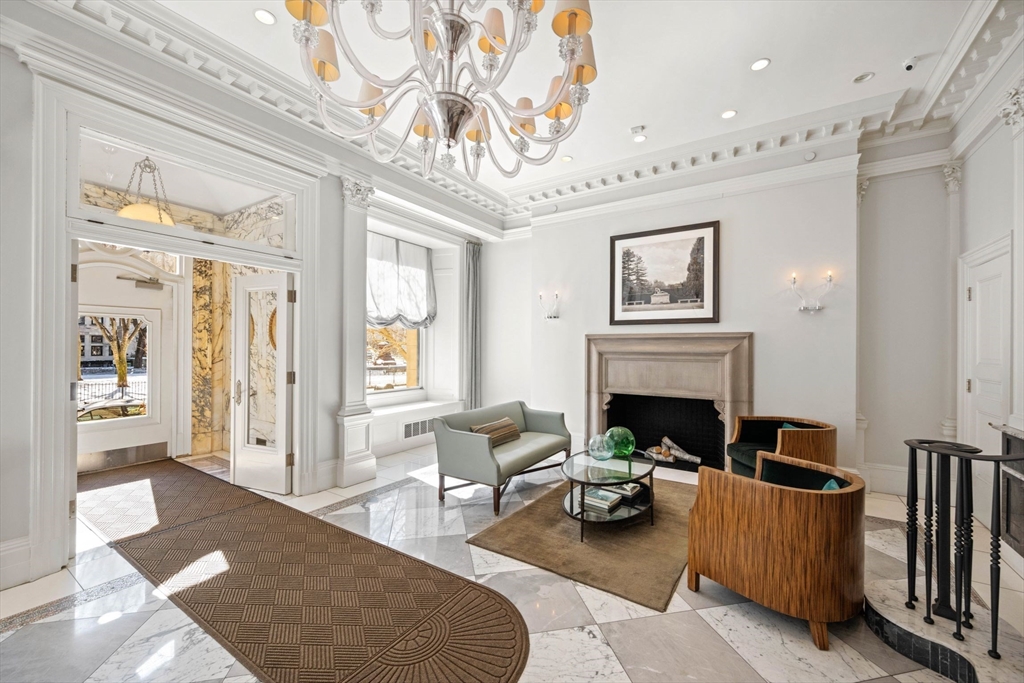 409 Commonwealth Ave, Back Bay