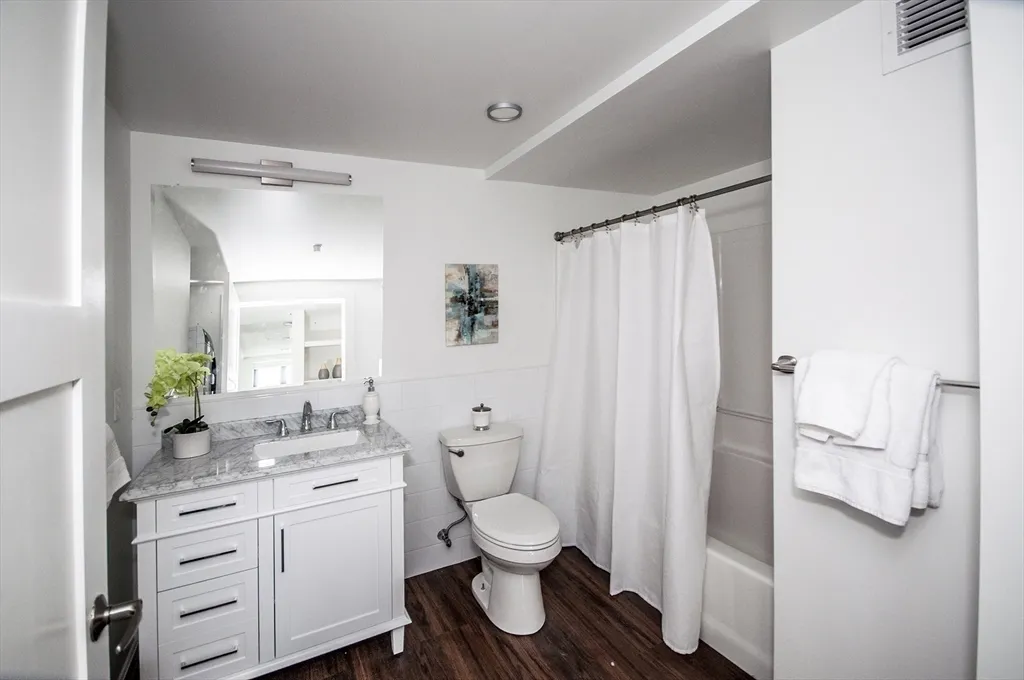 70 Parker Hill Ave, Mission Hill