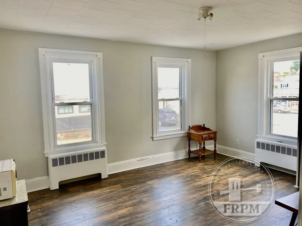 270 Fourth St, Fall River