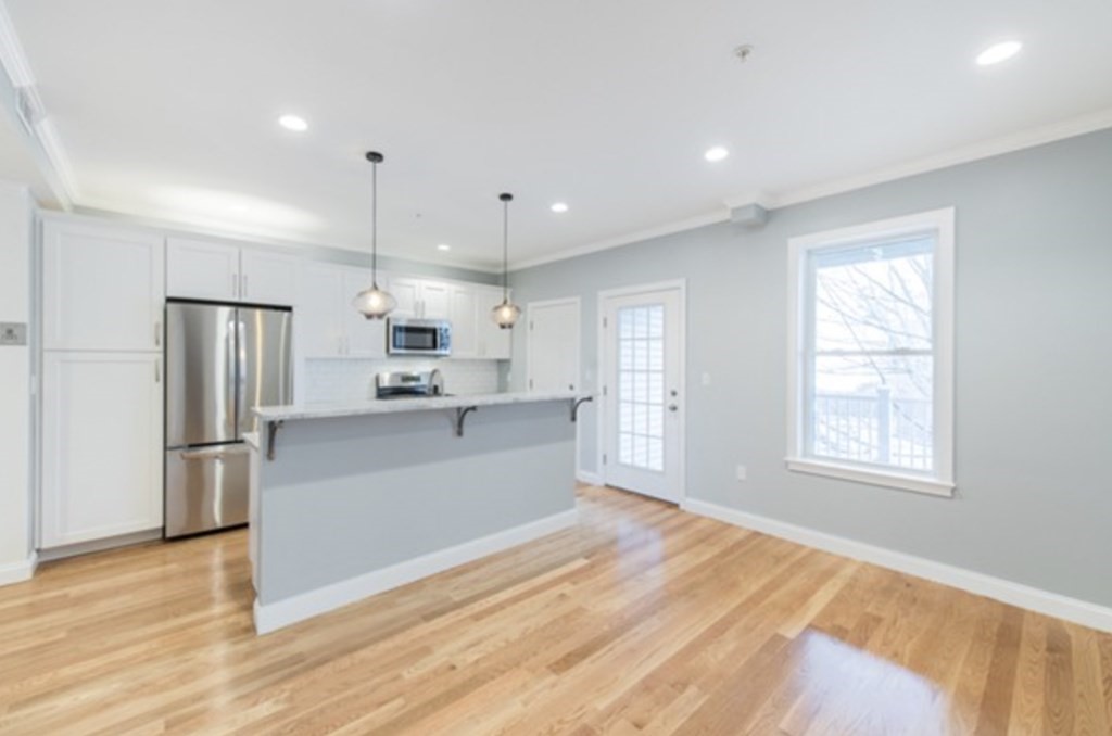 242 W 5th St, South Boston