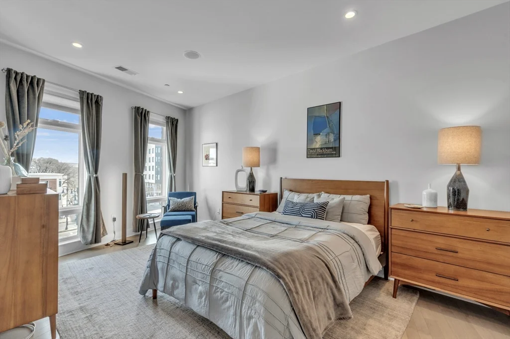 232 Old Colony Ave, South Boston