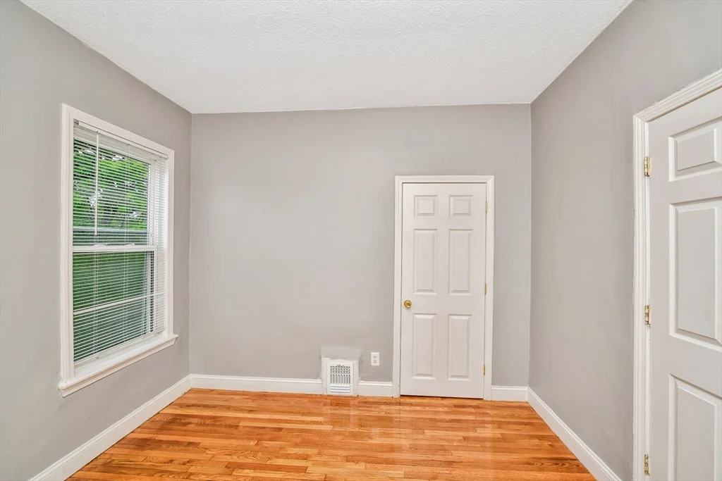 352 Norfolk St, Dorchester