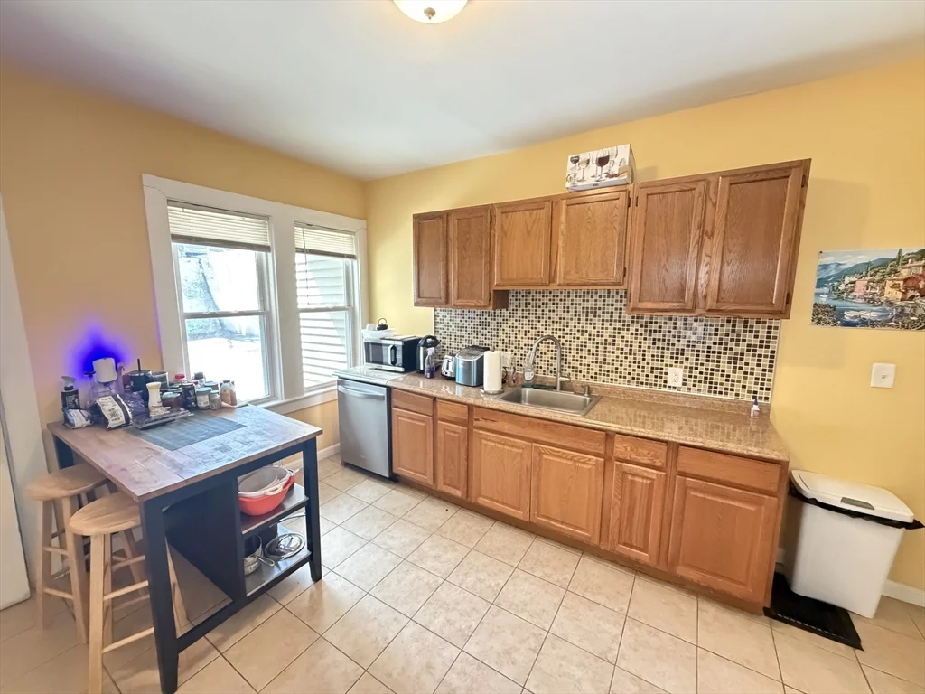 14 Madison St, Spring Hill