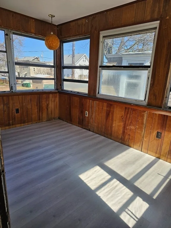 87 Spring St, Medford