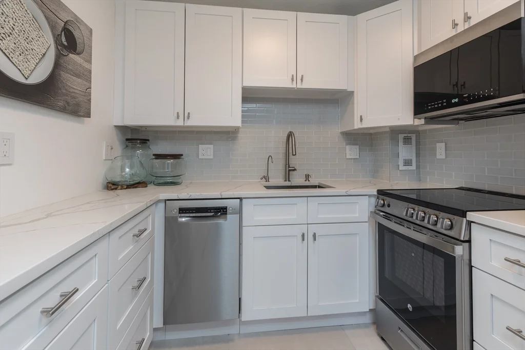 19 Winchester St, Coolidge Corner