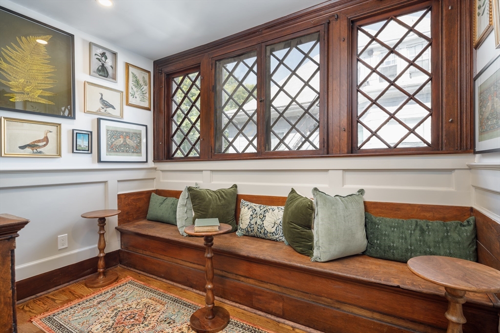 44 Winslow Rd, Brookline